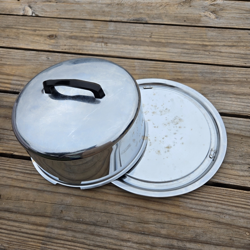 Vintage Eveready Cake Carrier Silver Metal Dessert Carrier